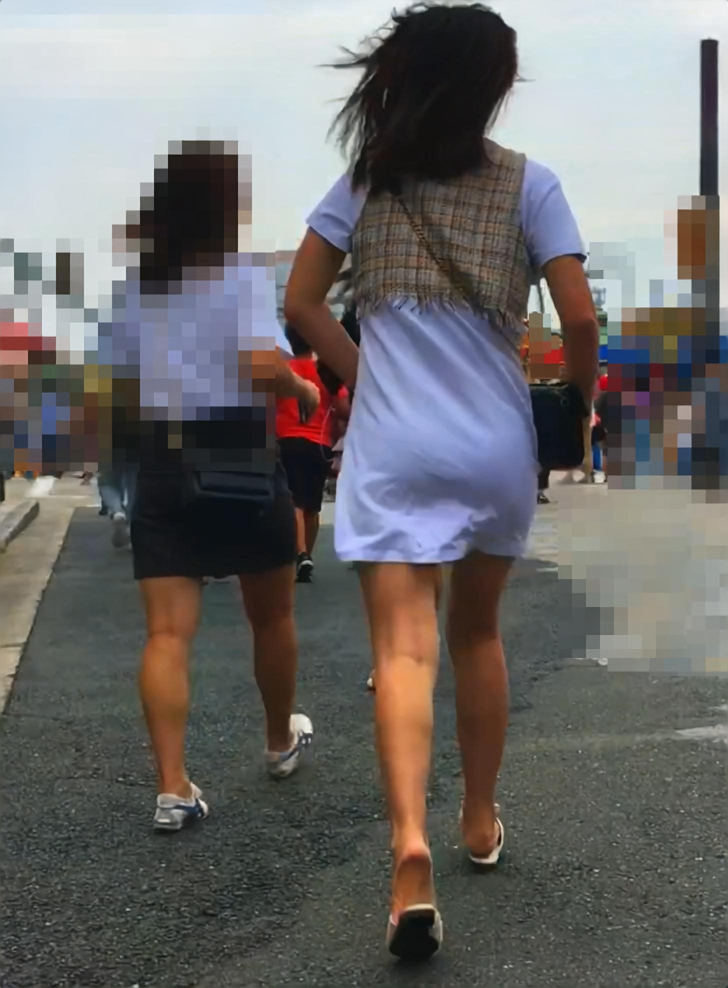 【4K街撮り】透け透けTシャツのお姉さん 画像つき詳細レビュー