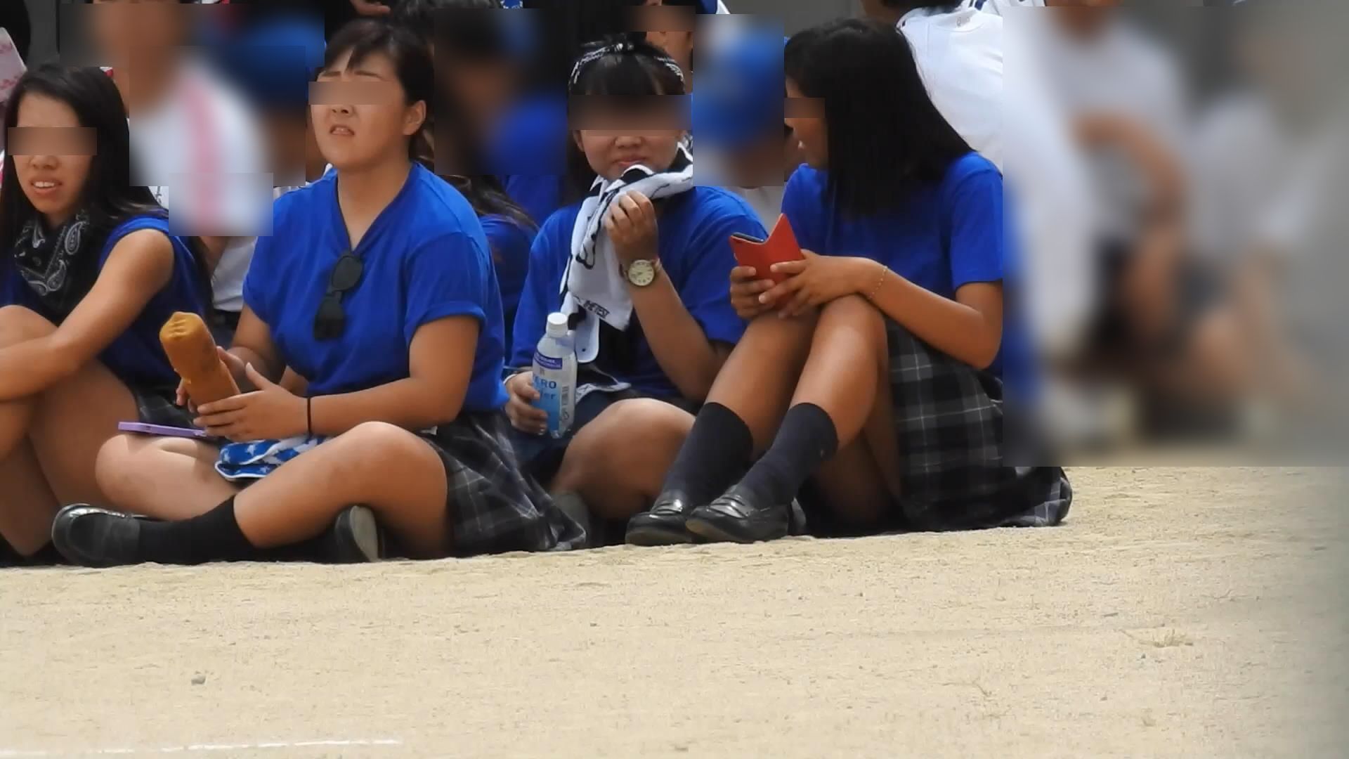 なにわガールズ485 何とか潜入 DE 白生パンティーちらりを撮影したで!