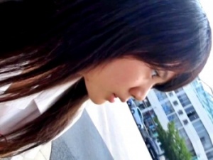 このアイドル顔の美少女JKに声掛け→スカートめくりあげるパンチラ盗撮動画って最高だったよなw