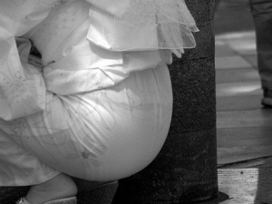 【 赤外線 】夏服だとここまで透ける!赤外線街撮り画像で下着が透け透けやで~wwww(画像15枚)