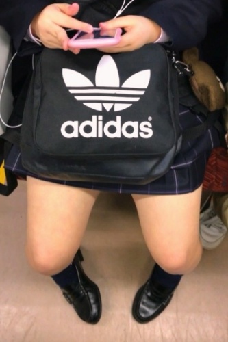 太ももンゴ:エチエチ!vol.4 怯えた顔をするのがたまらない童顔ロリJKちゃん