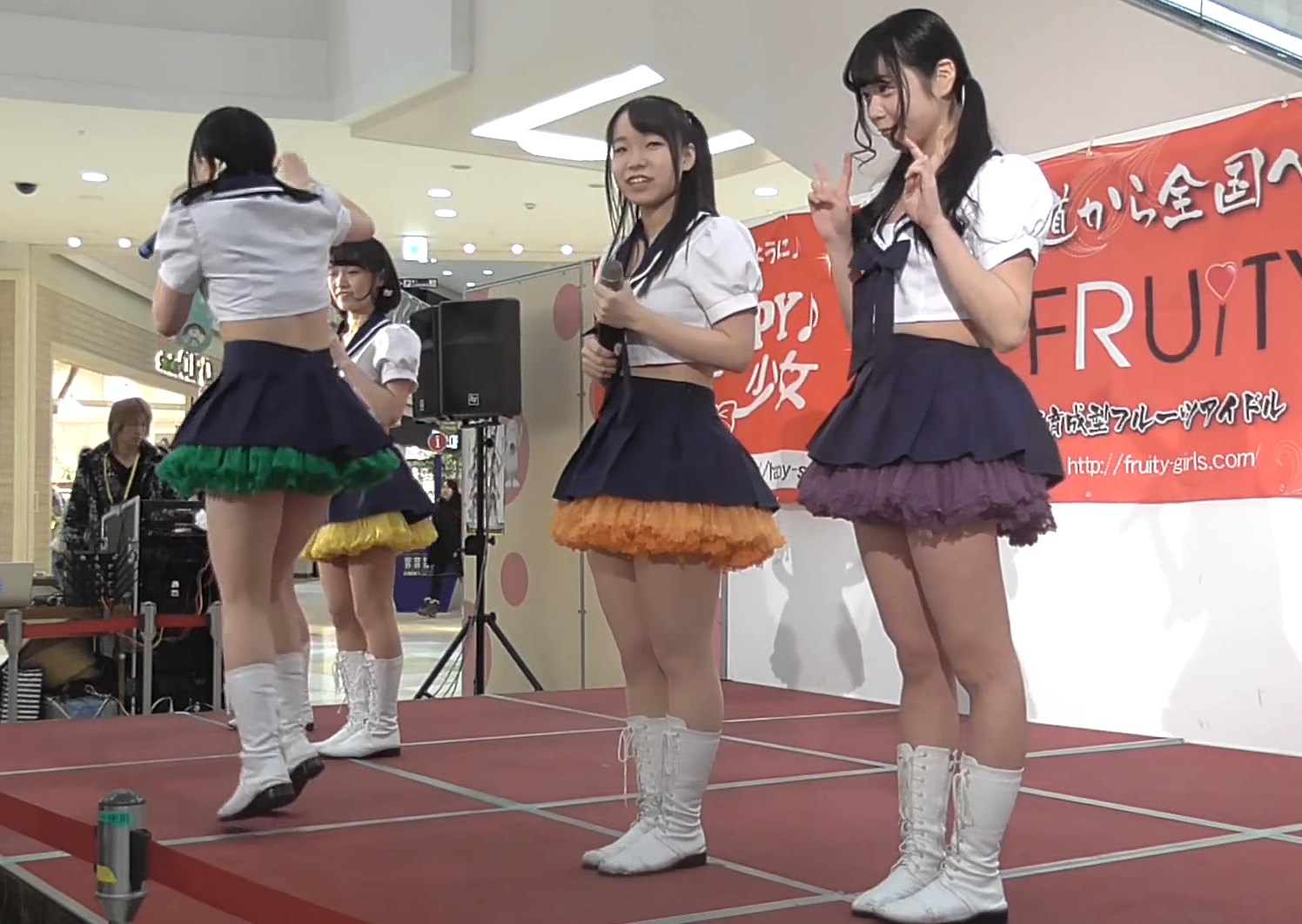 【YouTube】ご当地アイドルさん、ライブ以外で予期せぬパンチラを披露してしまうw(他1本)