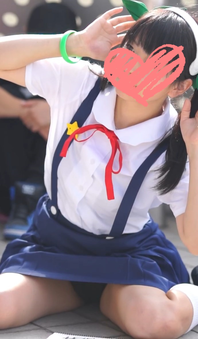 コミックマーケット コスプレ 超美形レイヤーさんの座り対面★長時間パンチラ コミケ 画像つき詳細レビュー