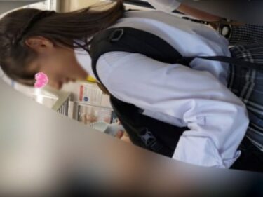 [4K] 太もも＆透けブラ＆パンティ：PPP_Lt｜一般可愛い制服JKのひざ裏を至近距離からガン見。見上げると黒P 透けブラは・・・