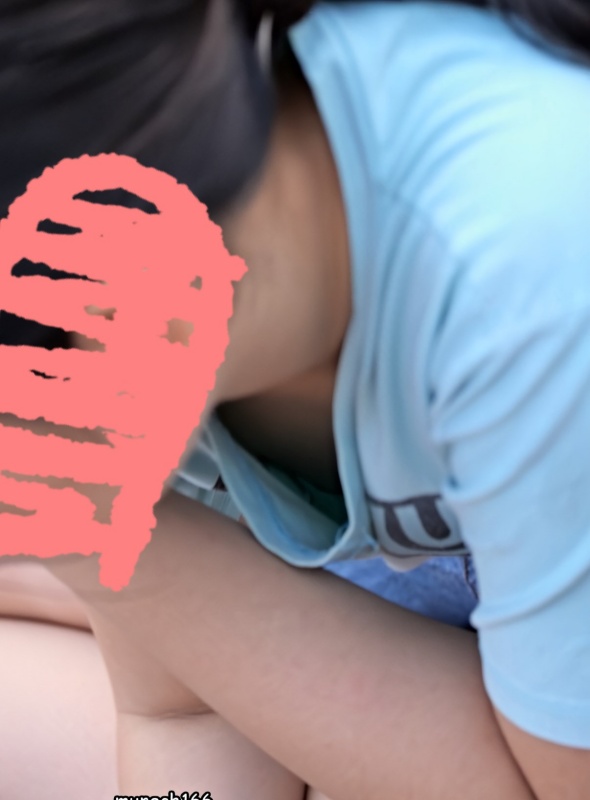 munech166 まさかのノーブラで反則級の巨乳がポロリ 画像つき詳細レビュー