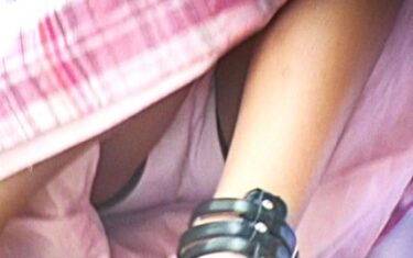 座りっ娘 040 ライブで待っている女の子は座っちゃう:予備軍のすわりっ娘