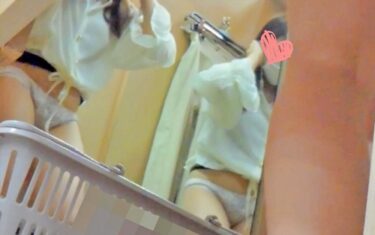 【アヒルの980円均一】試着室　盗撮風　モデル単体 女子大生風美女：アヒル